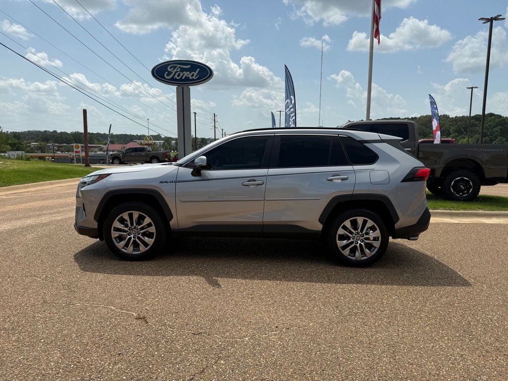 2024 Toyota RAV4 XLE Premium