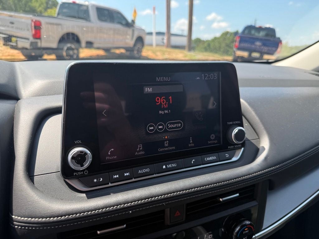 2025 Nissan Rogue SV