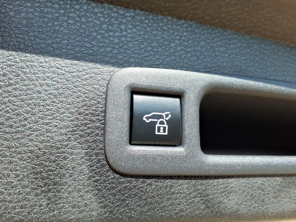 2025 Toyota Sienna XLE 8 Passenger