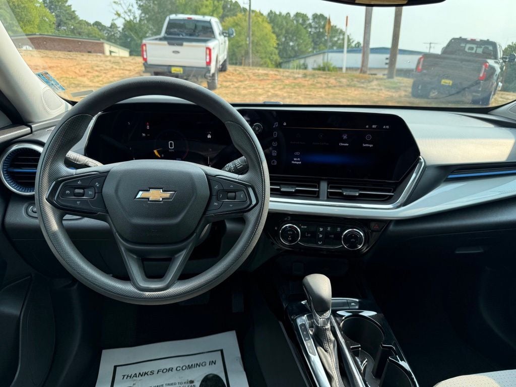 2025 Chevrolet Trax LT