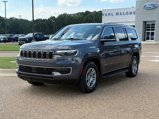 2023 Jeep Wagoneer Base