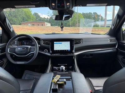 2023 Jeep Wagoneer Base