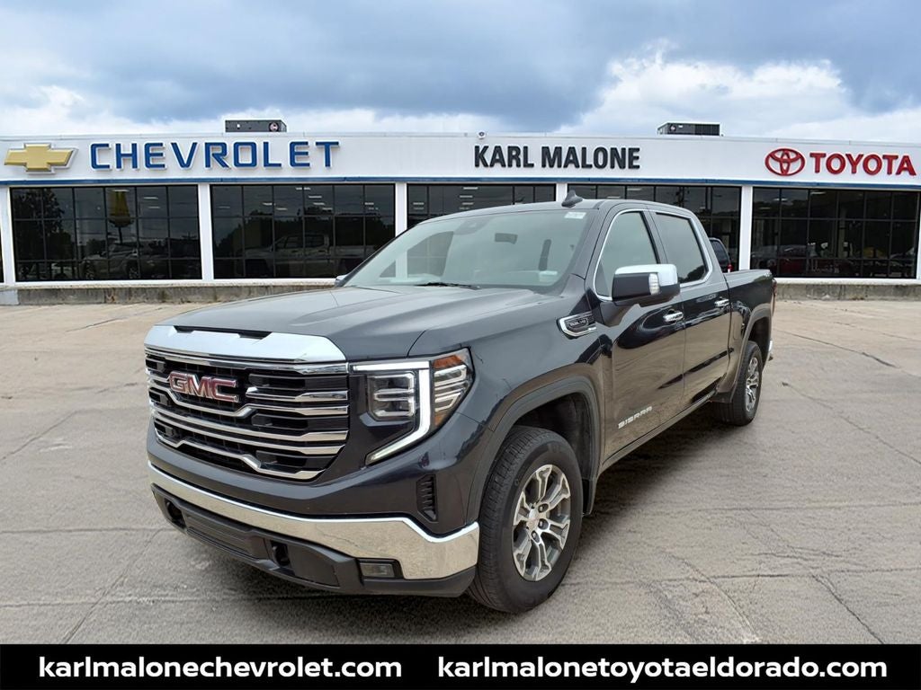 2025 GMC Sierra 4WD Crew Cab Short Box SLT's photo