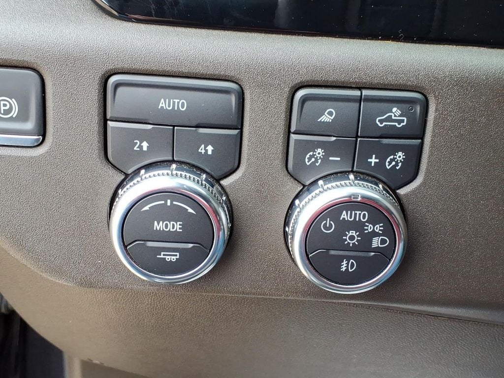 2025 GMC Sierra SLT
