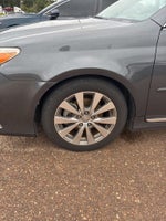 2011 Toyota AVALON Limited