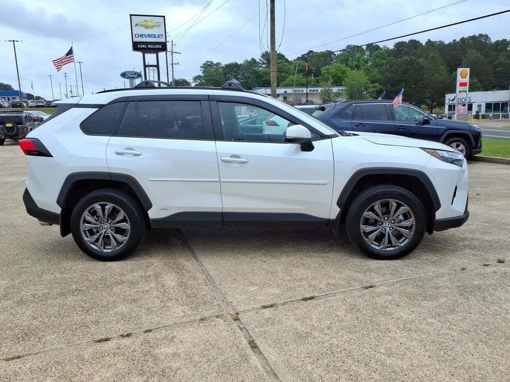 2024 Toyota RAV4 HYBRID XLE Premium
