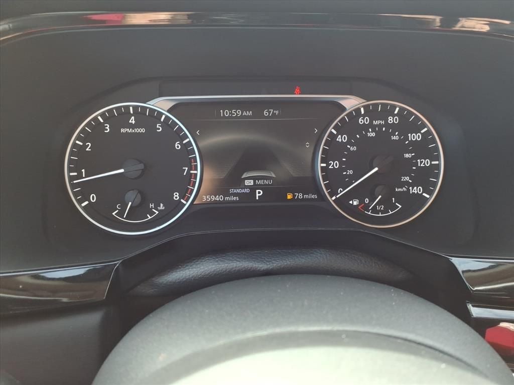 2025 Nissan Pathfinder SV