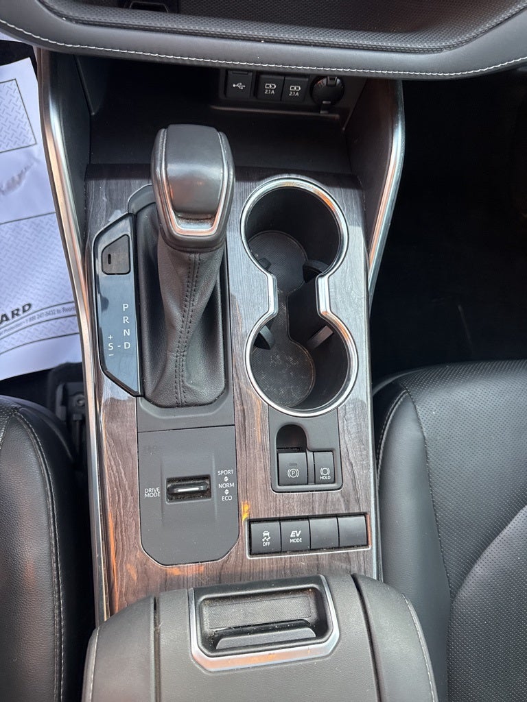 2021 Toyota HIGHLANDER HYBRD Platinum