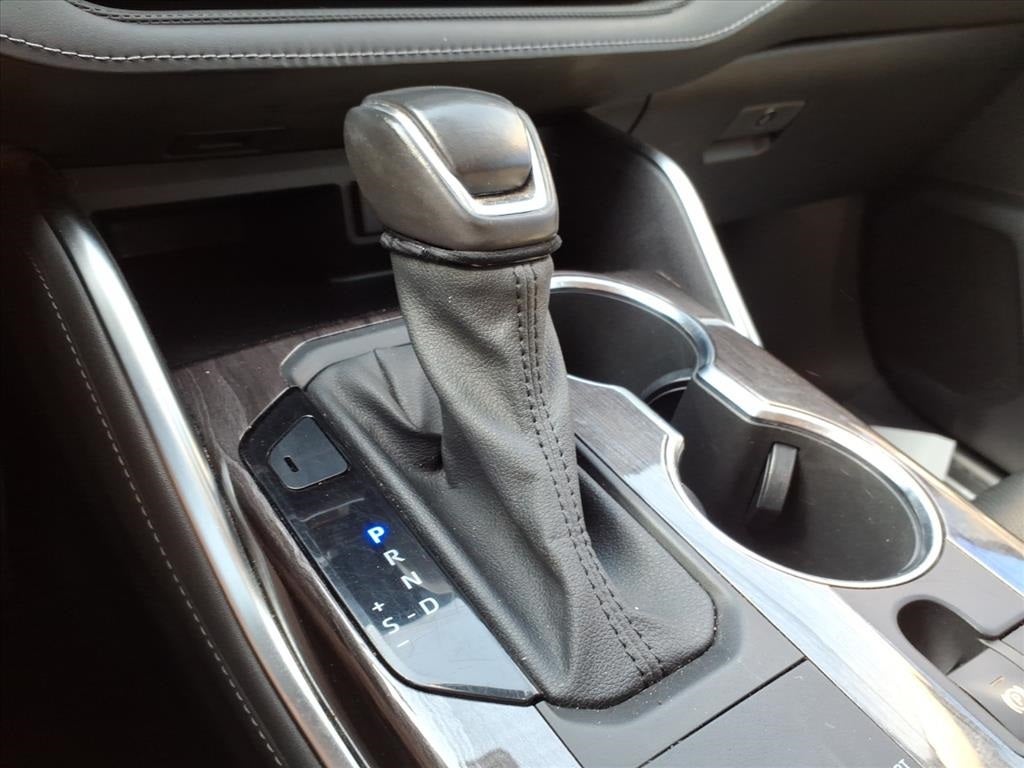 2021 Toyota HIGHLANDER HYBRD Platinum