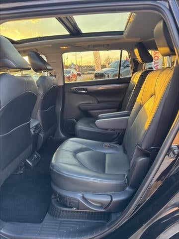 2021 Toyota HIGHLANDER HYBRD Platinum