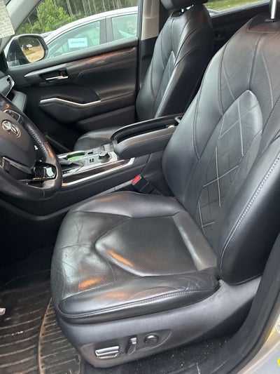 2021 Toyota Highlander Platinum
