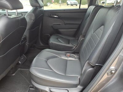 2021 Toyota HIGHLANDER XLE