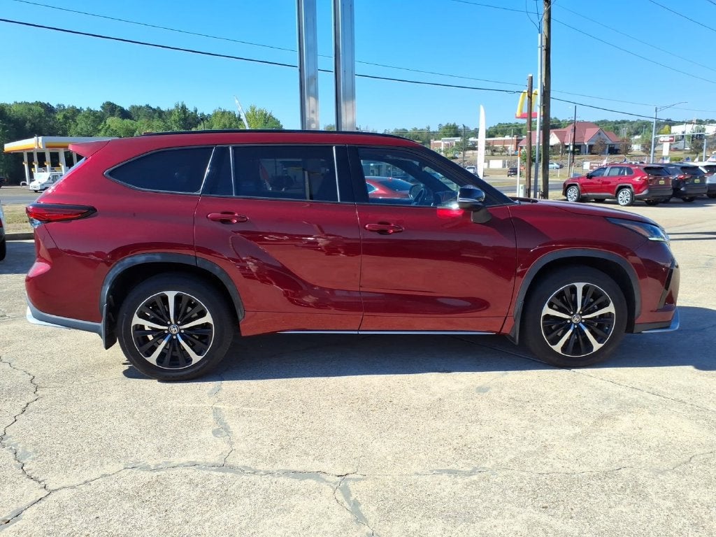 2022 Toyota Highlander XSE