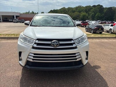 2019 Toyota HIGHLANDER LE Plus