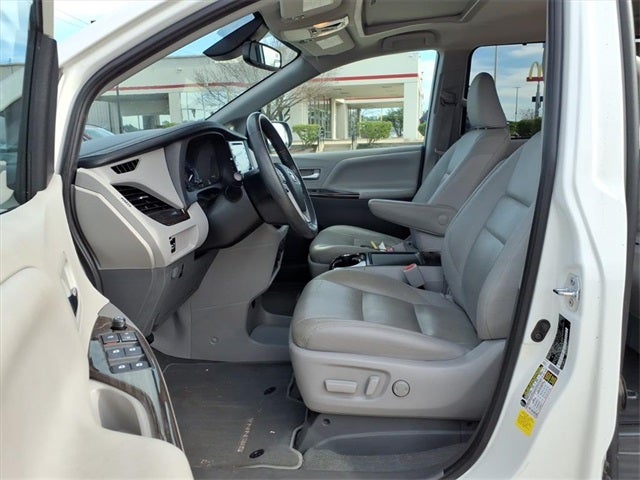 2020 Toyota Sienna Base