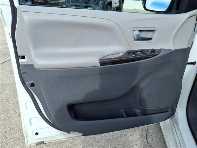 2020 Toyota Sienna Base