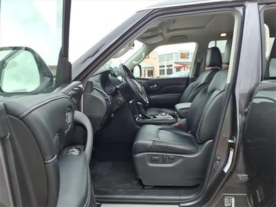 2024 INFINITI QX80 LUXE