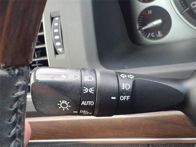 2016 Toyota Land Cruiser Base